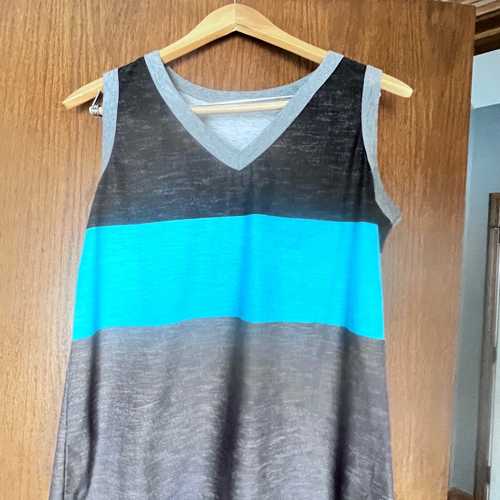 Sleeveless V-Neck Colorblock - Black, Aqua, Gray
